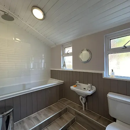 Station Bungalow Copplestone Exterior photo